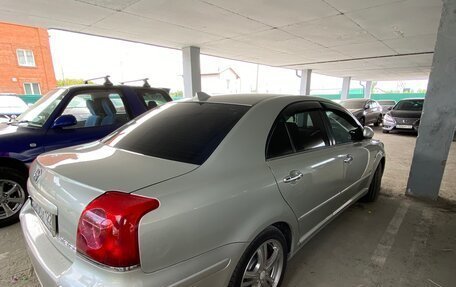 Toyota Avensis III рестайлинг, 2003 год, 790 000 рублей, 4 фотография