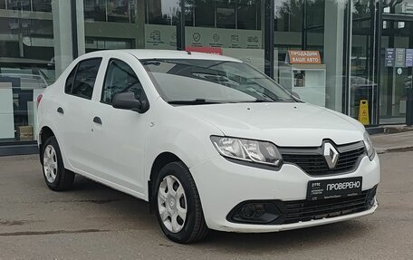 Renault Logan II, 2018 год, 599 000 рублей, 3 фотография