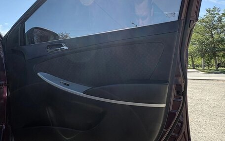 Hyundai Solaris II рестайлинг, 2012 год, 750 000 рублей, 15 фотография