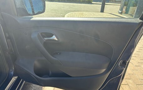 Volkswagen Polo VI (EU Market), 2013 год, 900 000 рублей, 10 фотография