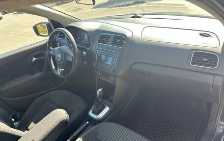 Volkswagen Polo VI (EU Market), 2013 год, 900 000 рублей, 11 фотография