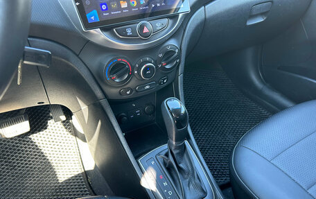 Hyundai Solaris II рестайлинг, 2016 год, 1 049 000 рублей, 11 фотография