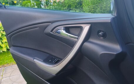 Opel Astra J, 2011 год, 525 000 рублей, 13 фотография