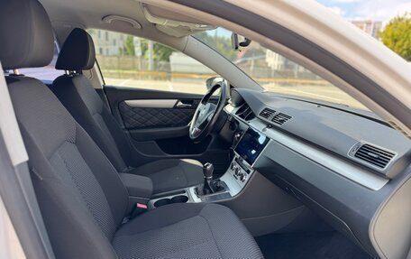 Volkswagen Passat B7, 2011 год, 749 999 рублей, 14 фотография