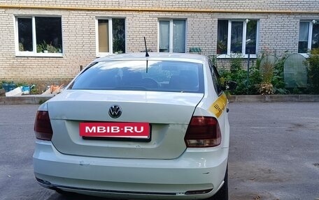Volkswagen Polo VI (EU Market), 2015 год, 450 000 рублей, 4 фотография