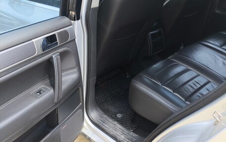 Volkswagen Touareg III, 2007 год, 950 000 рублей, 10 фотография