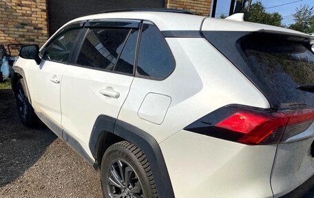 Toyota RAV4, 2024 год, 2 900 000 рублей, 3 фотография