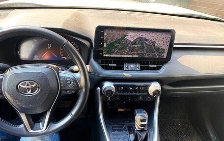 Toyota RAV4, 2024 год, 2 900 000 рублей, 11 фотография