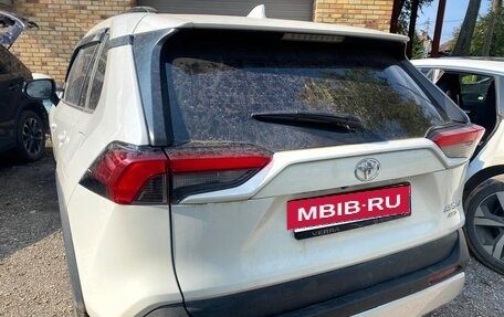 Toyota RAV4, 2024 год, 2 900 000 рублей, 4 фотография