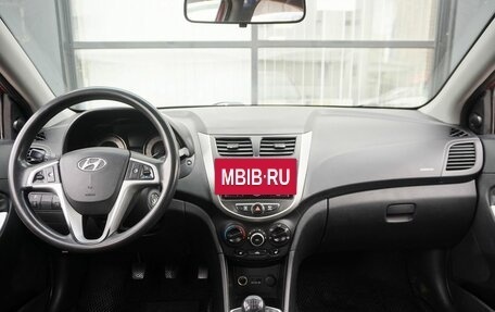 Hyundai Solaris II рестайлинг, 2011 год, 630 000 рублей, 10 фотография