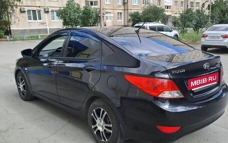 Hyundai Solaris II рестайлинг, 2013 год, 886 000 рублей, 4 фотография
