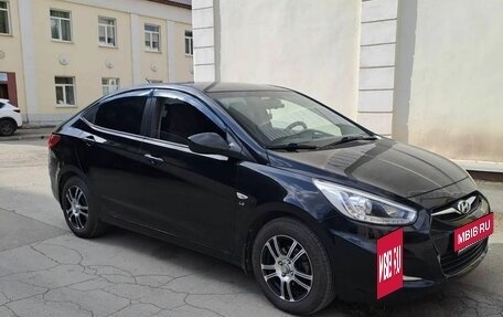 Hyundai Solaris II рестайлинг, 2013 год, 886 000 рублей, 3 фотография