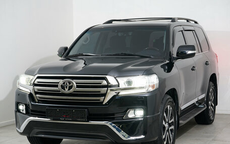 Toyota Land Cruiser 200, 2015 год, 6 299 000 рублей, 2 фотография