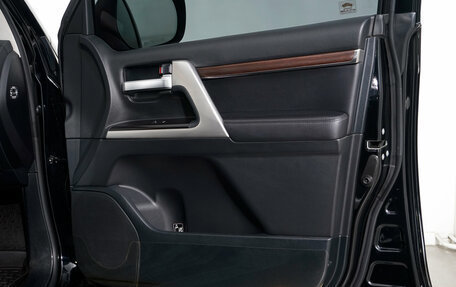 Toyota Land Cruiser 200, 2015 год, 6 299 000 рублей, 14 фотография