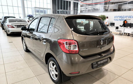 Renault Sandero II рестайлинг, 2018 год, 899 000 рублей, 11 фотография