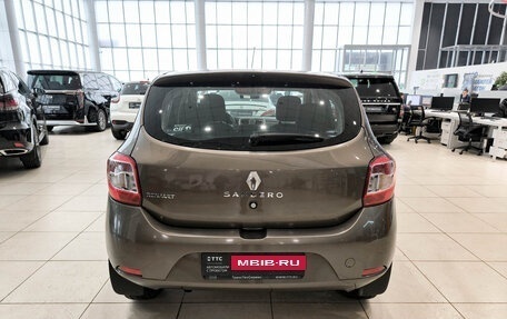 Renault Sandero II рестайлинг, 2018 год, 899 000 рублей, 10 фотография