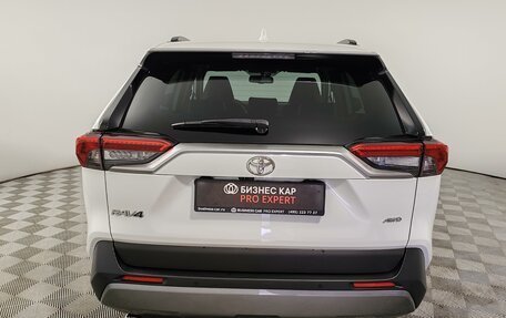Toyota RAV4, 2021 год, 3 480 000 рублей, 6 фотография