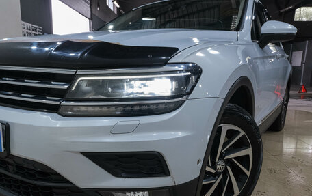 Volkswagen Tiguan II, 2018 год, 2 869 000 рублей, 11 фотография