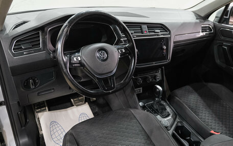 Volkswagen Tiguan II, 2018 год, 2 869 000 рублей, 14 фотография
