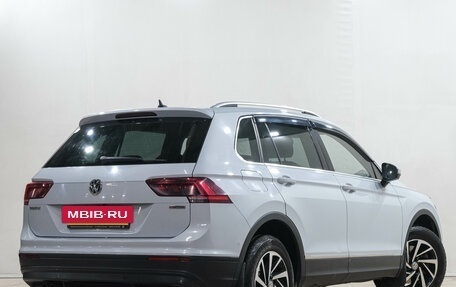 Volkswagen Tiguan II, 2018 год, 2 869 000 рублей, 7 фотография