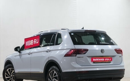 Volkswagen Tiguan II, 2018 год, 2 869 000 рублей, 5 фотография