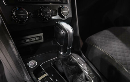 Volkswagen Tiguan II, 2018 год, 2 869 000 рублей, 28 фотография