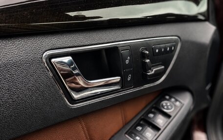 Mercedes-Benz E-Класс, 2010 год, 2 100 000 рублей, 8 фотография