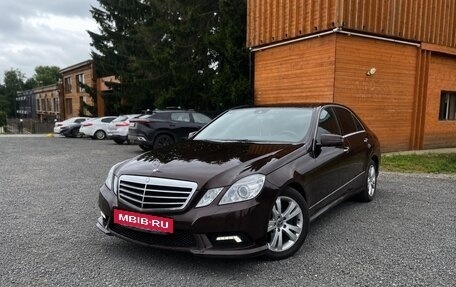 Mercedes-Benz E-Класс, 2010 год, 2 100 000 рублей, 3 фотография