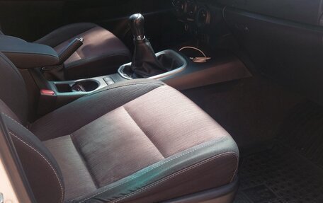 Toyota Hilux VIII, 2019 год, 3 250 000 рублей, 3 фотография
