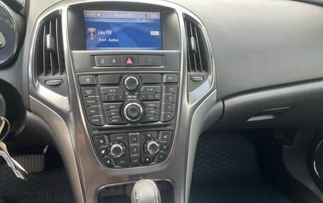 Opel Astra J, 2011 год, 650 000 рублей, 13 фотография