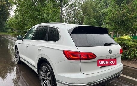 Volkswagen Touareg III, 2020 год, 5 950 000 рублей, 4 фотография