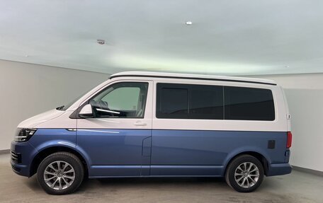 Volkswagen Transporter T6 рестайлинг, 2017 год, 4 990 000 рублей, 5 фотография