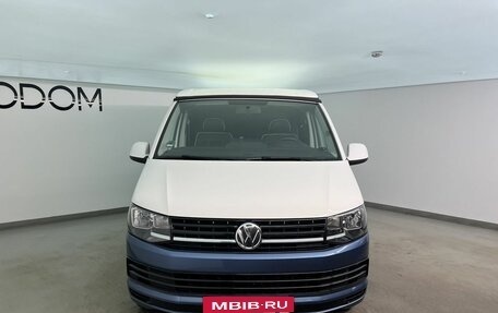 Volkswagen Transporter T6 рестайлинг, 2017 год, 4 990 000 рублей, 3 фотография