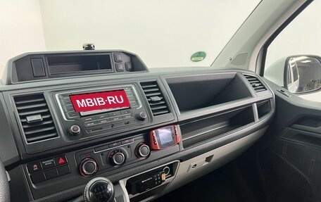 Volkswagen Transporter T6 рестайлинг, 2017 год, 4 990 000 рублей, 17 фотография