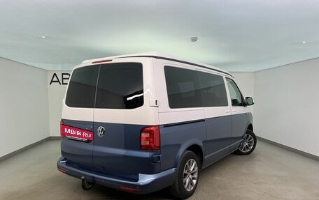 Volkswagen Transporter T6 рестайлинг, 2017 год, 4 990 000 рублей, 2 фотография