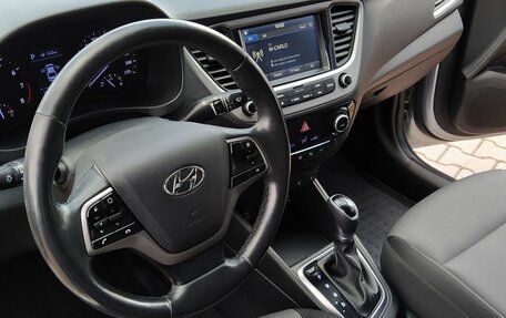 Hyundai Solaris II рестайлинг, 2017 год, 1 050 000 рублей, 20 фотография