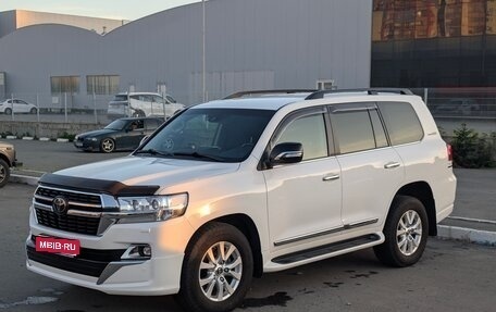 Toyota Land Cruiser 200, 2016 год, 6 300 000 рублей, 1 фотография