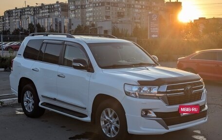 Toyota Land Cruiser 200, 2016 год, 6 300 000 рублей, 3 фотография