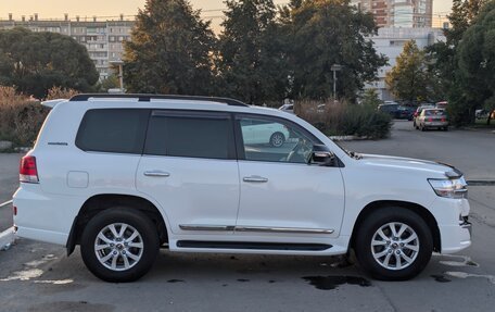 Toyota Land Cruiser 200, 2016 год, 6 300 000 рублей, 4 фотография
