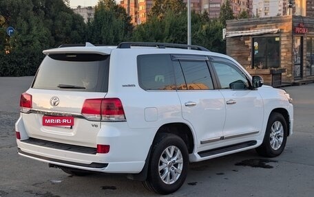 Toyota Land Cruiser 200, 2016 год, 6 300 000 рублей, 5 фотография