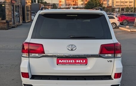 Toyota Land Cruiser 200, 2016 год, 6 300 000 рублей, 6 фотография