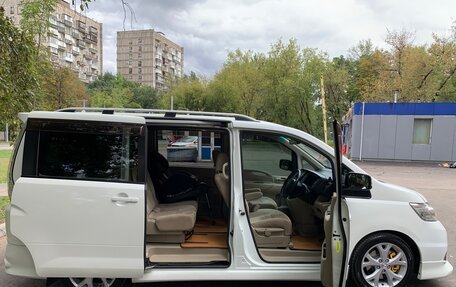 Nissan Serena III, 2008 год, 977 777 рублей, 14 фотография