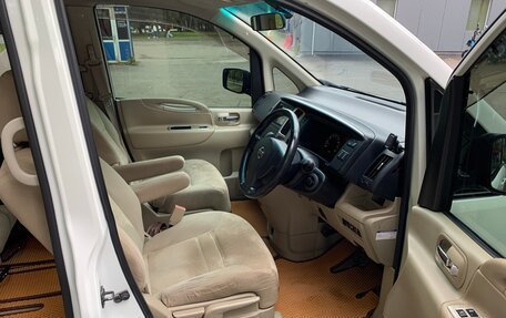 Nissan Serena III, 2008 год, 977 777 рублей, 16 фотография