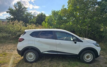 Renault Kaptur I рестайлинг, 2017 год, 1 250 000 рублей, 2 фотография