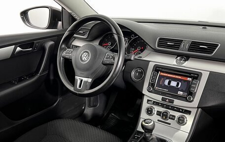 Volkswagen Passat B7, 2012 год, 750 000 рублей, 13 фотография