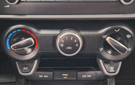 KIA Rio IV, 2021 год, 1 555 000 рублей, 10 фотография