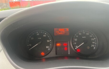 Renault Trafic, 2011 год, 770 000 рублей, 20 фотография