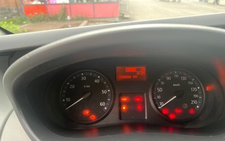 Renault Trafic, 2011 год, 770 000 рублей, 24 фотография