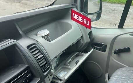 Renault Trafic, 2011 год, 770 000 рублей, 34 фотография