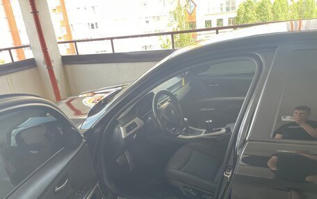 BMW 3 серия, 2011 год, 800 000 рублей, 13 фотография